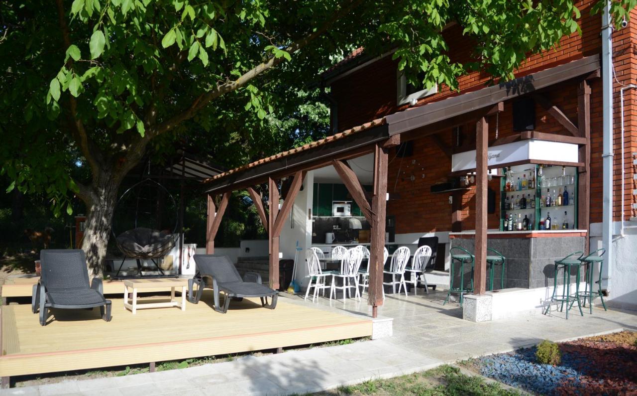 Villa Dijana - Pool, Spa, Outdoor Kitchen ベオグラード エクステリア 写真