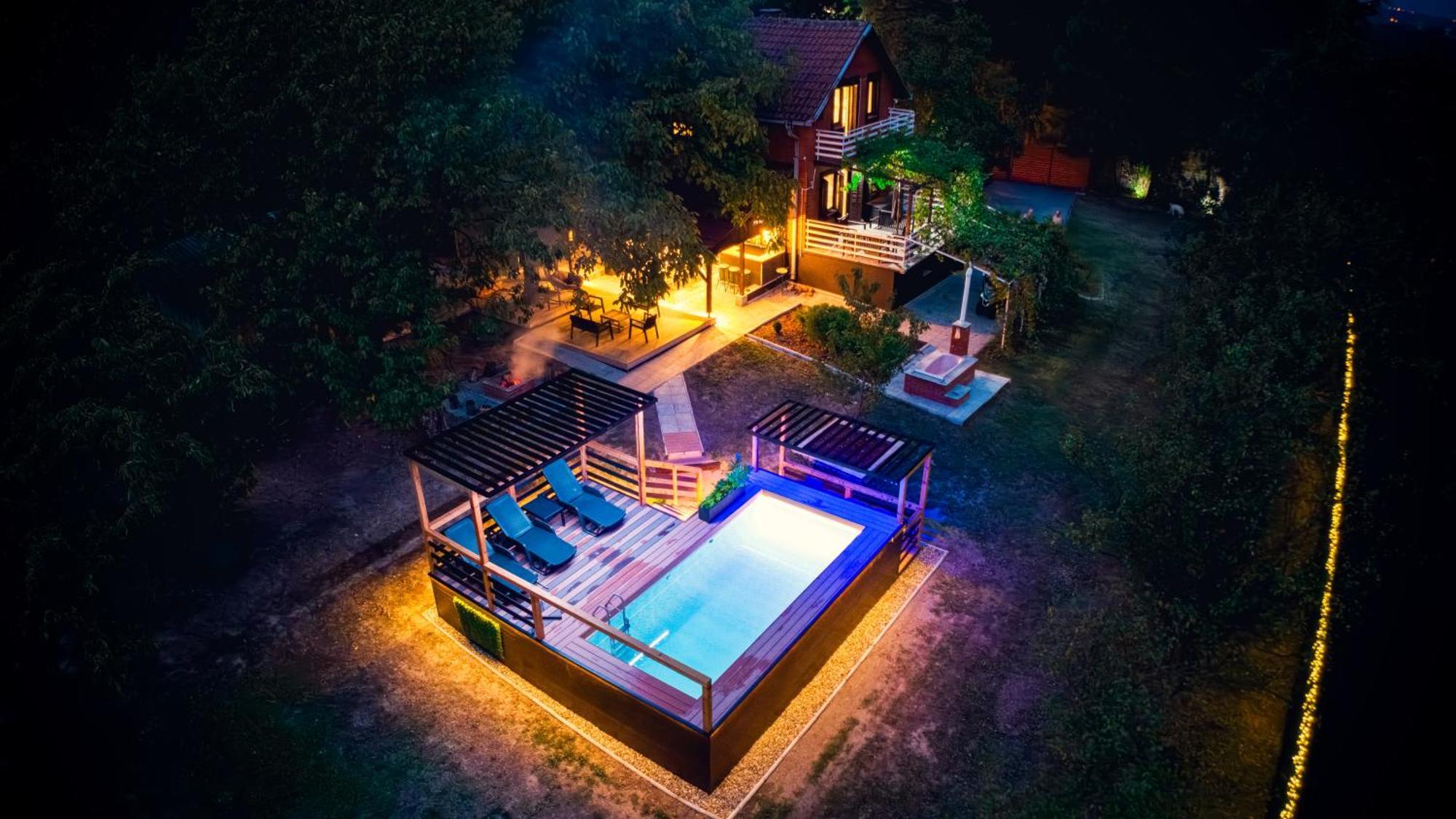 Villa Dijana - Pool, Spa, Outdoor Kitchen ベオグラード エクステリア 写真
